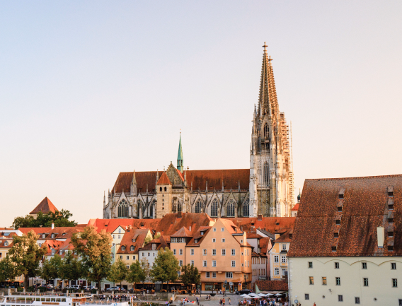 Abensberg_&_die_Region-Regensburg-Dom
