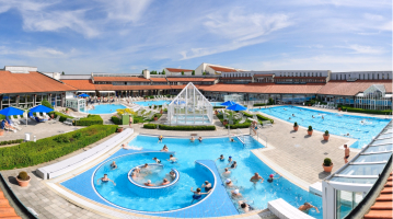 Außenbecken der Limes-Therme in Bad Gögging
